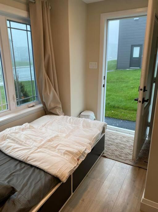 Ferienwohnung Studio Unit With Private Entrance, 2 Bed 1 Bath St. John's Exterior foto